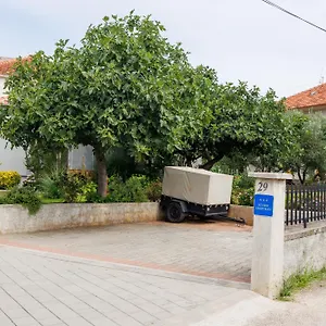 studio-apartman-summer-flower.hotelinzadar.com/